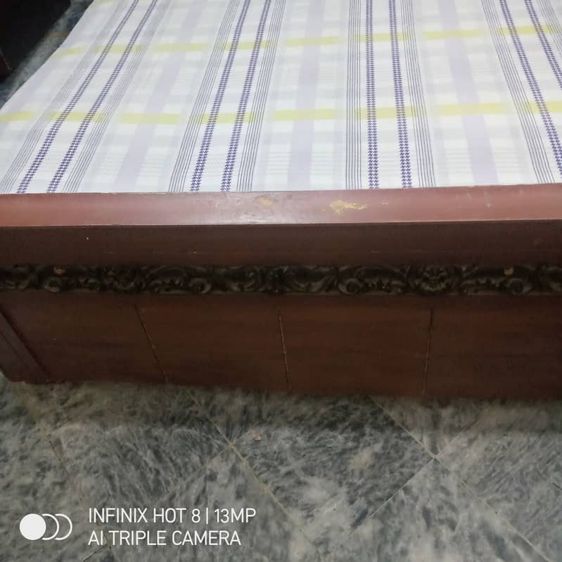 Wooden bed shesham ka hai with Side table 0