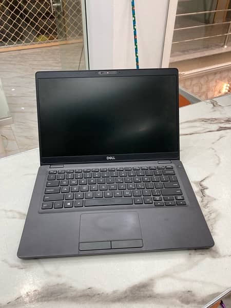 DELL LATITUDE 5300 1