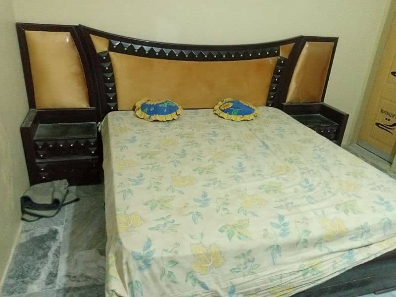 bedroom set for sale 70k 5