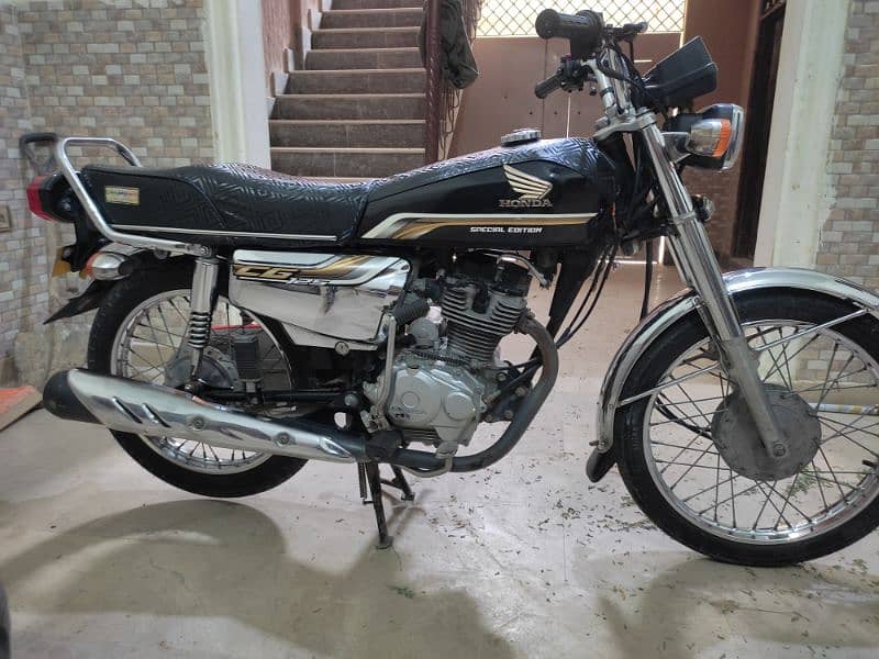 Honda CG 125 Self Start 5 gear special edition 6