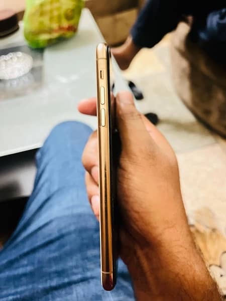 Iphone 11 pro max 2