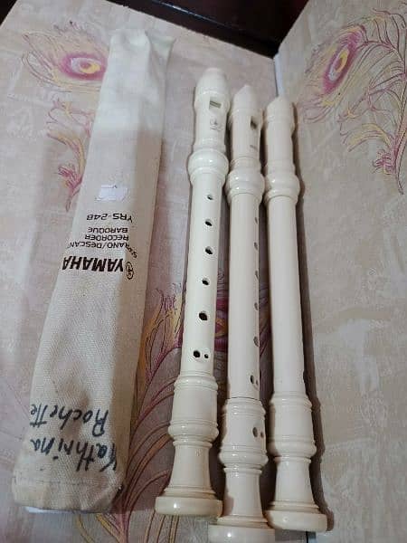 Yamaha flute like new 0