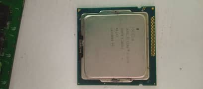 INTEL R CORE i5 processor chip . 0