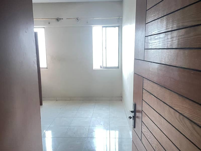 LEASED 3 BEDROOMS 2 WASHROOM 4TH FLOOR FLAT NEAR AKHTER EYE HOSPITAL 4