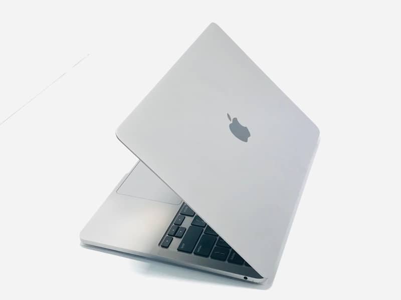 Apple Macbook pro 2020 Core i5 1