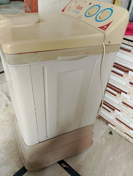 aisa washing machine good condition 4