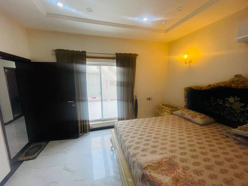 Well Maintained 1 Kanal Lavish Bungalow for Sale in DHA Phase 4 35