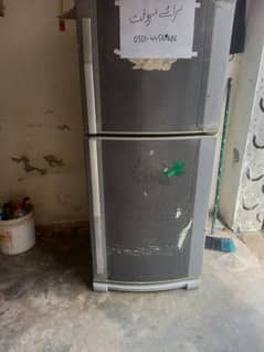 Dawlance fridge medium size 0