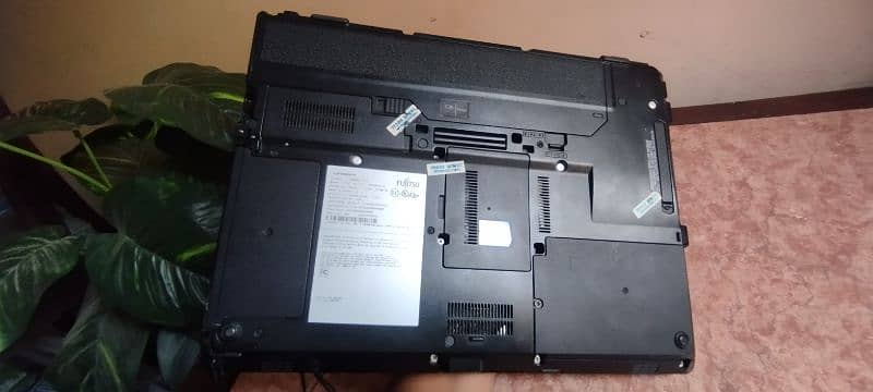 Fujitsu LifeBook T734 9