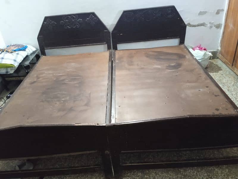 2 Single Bed with mattress & Dressing Table 3