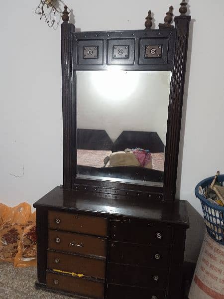 2 Single Bed with mattress & Dressing Table 4