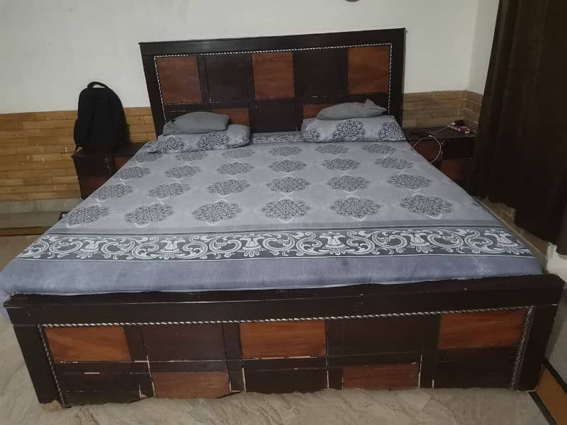 King size double bed 1