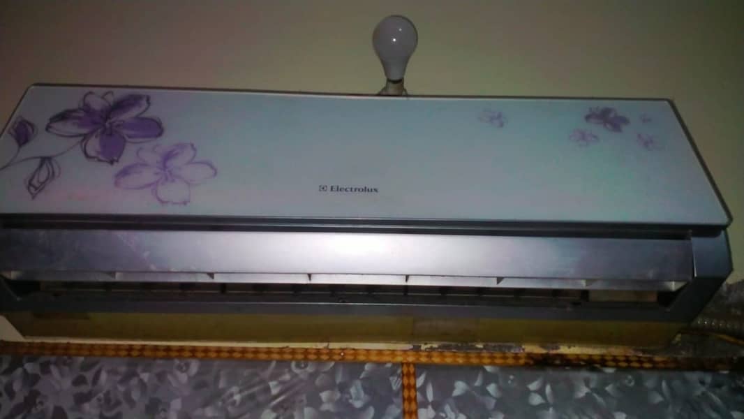 1.5 Ton Electrolux Non-Invertoer AC For Sale 4