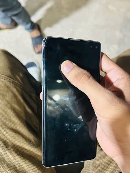 Samsung S10+ 8/128  Minor Glass break 3