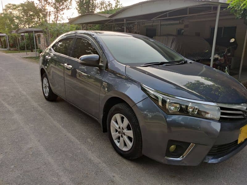 Toyota Corolla Altis 2015 1