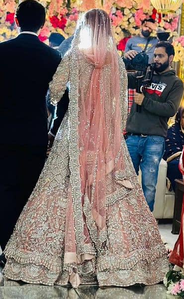 We deal all bridal  lehnga rent and sell  03224464182 14