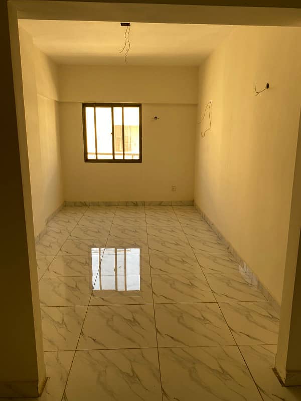 BRAND NEW 3 BED-DD (4TH FLOOR) FLAT AVAILABLE FOR SALE IN KINGS COTTAGES (PH-II) BLOCK-7 GULISTAN-E-JAUHAR 8