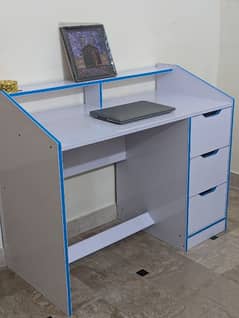 IKEA Style Wooden Desk 0