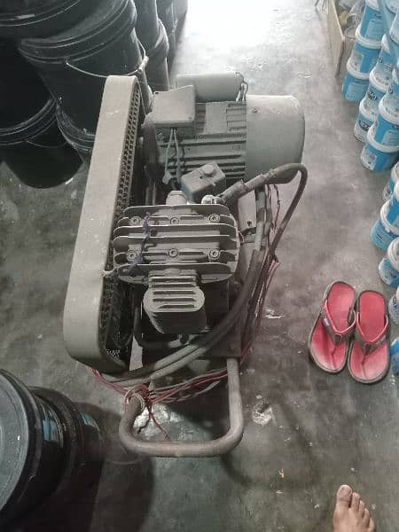 1000 per kg . compressor for sale . 03008531849 0