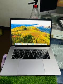 MacBook Pro 2018 Core i9 32GB RAM 1TB SSD