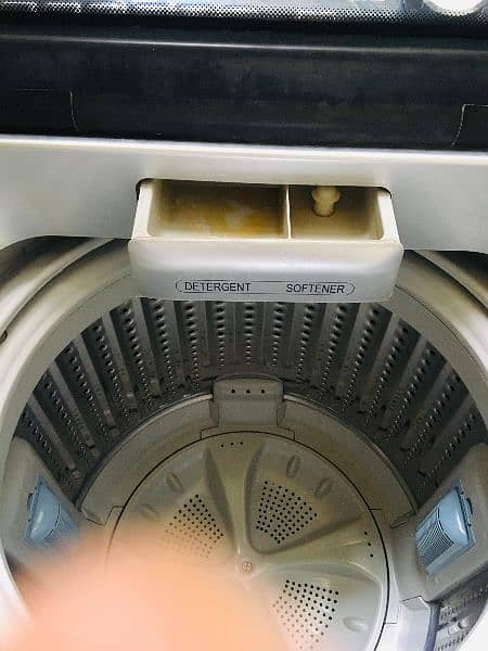 haeir automatic washing machine HWM95-1678 model  almost new condition 4