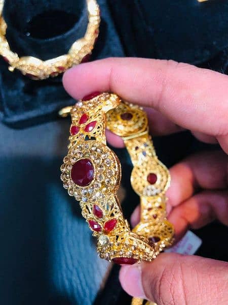 gold bangles original gold ka paani Laga hua haa 10