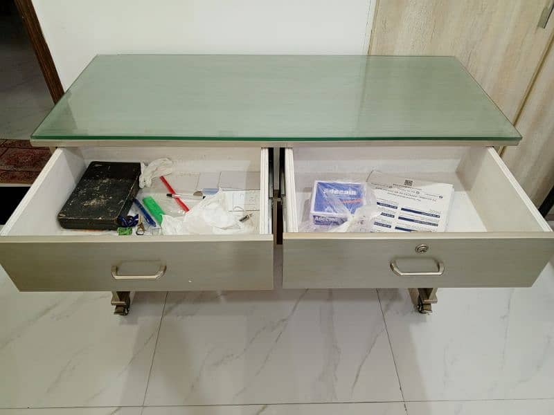 BRAND NEW STUDY TABLE WITH GLASS COVER 2