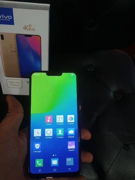 vivo y85 (4/64) ram with box and charger lush condition 2