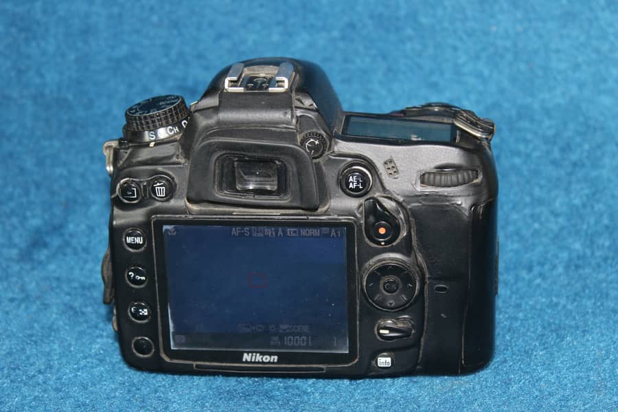 nikon d7000 with 50mm nikkor lens 4