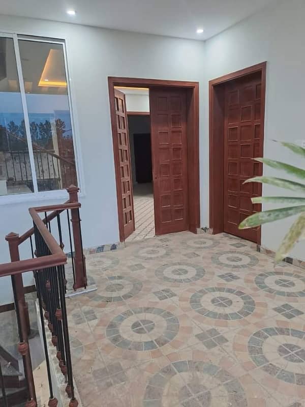 5 Marla house available for sale in sufyan garden 12