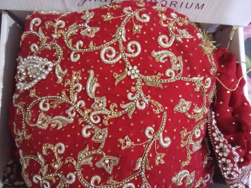 bridal dress used only 1 time is available for sale 1