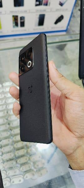 OnePlus 10pro single sim Non pta 5