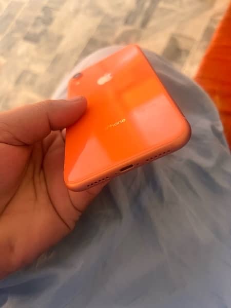 iphone xr icloud waterproof 3