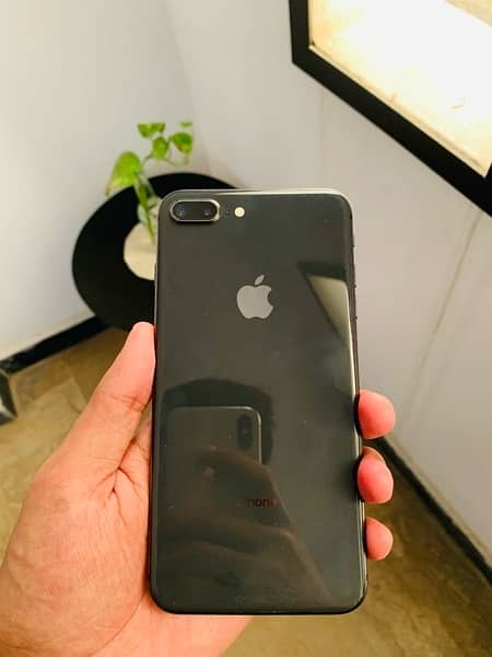 Iphone 8 plus (PTA Approved) 0