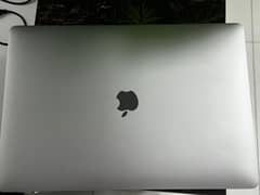 Apple MacBook 2017 17” 0