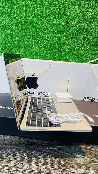 MacBook Pro and Air m1 m2 m3l 13"14"15"16"8/256/512/16/256/512 4