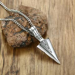 Men's Trendy Arrow Shaped Pendant