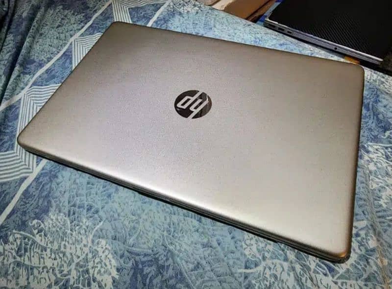 HP Laptop (Negotiable) 4