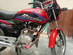 Honda deluxe Bick red color