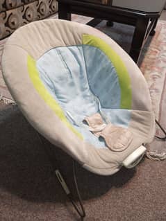 MUSICAL BABY BOUNCER