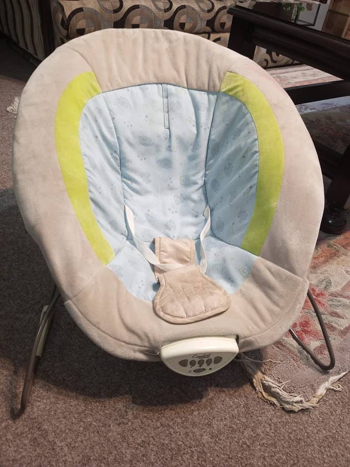 MUSICAL BABY BOUNCER 1