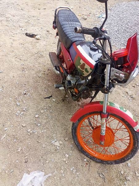 Honda 100/ CD 100 pridor like new 1