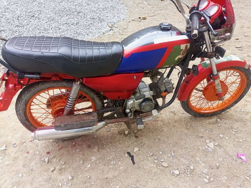 Honda 100/ CD 100 pridor like new 2