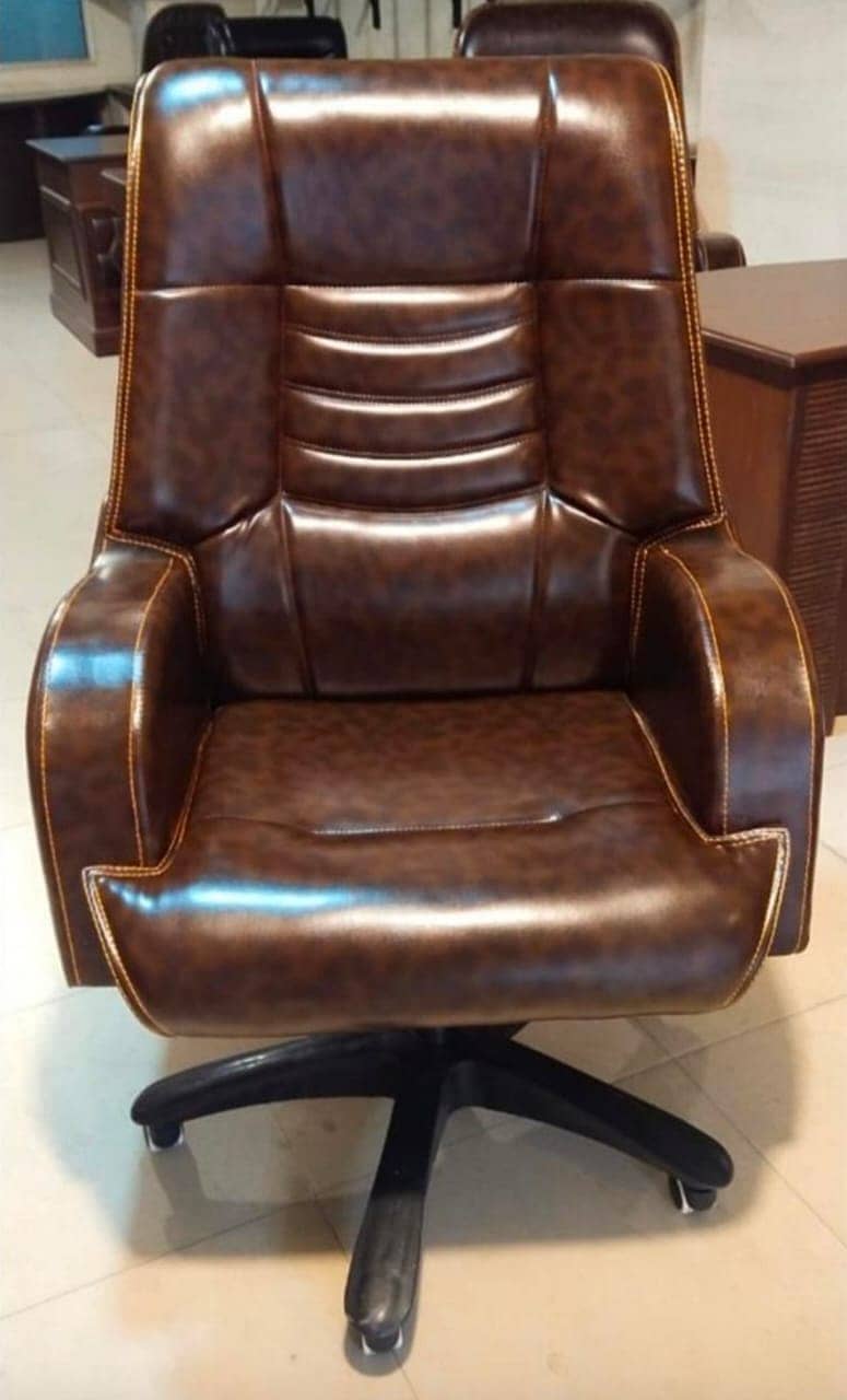 Executive chair  - office chair/visitor chair Revolving chair for sale 15