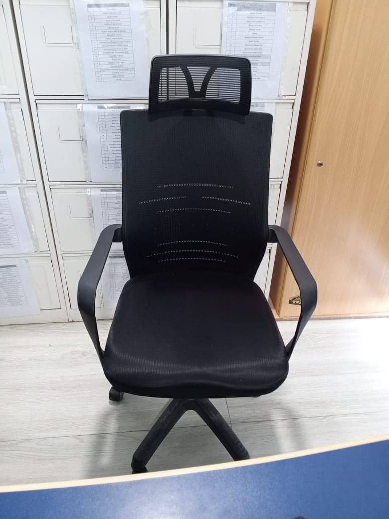 office chairs / Gaming chair / new office furniture for sale in karach 6