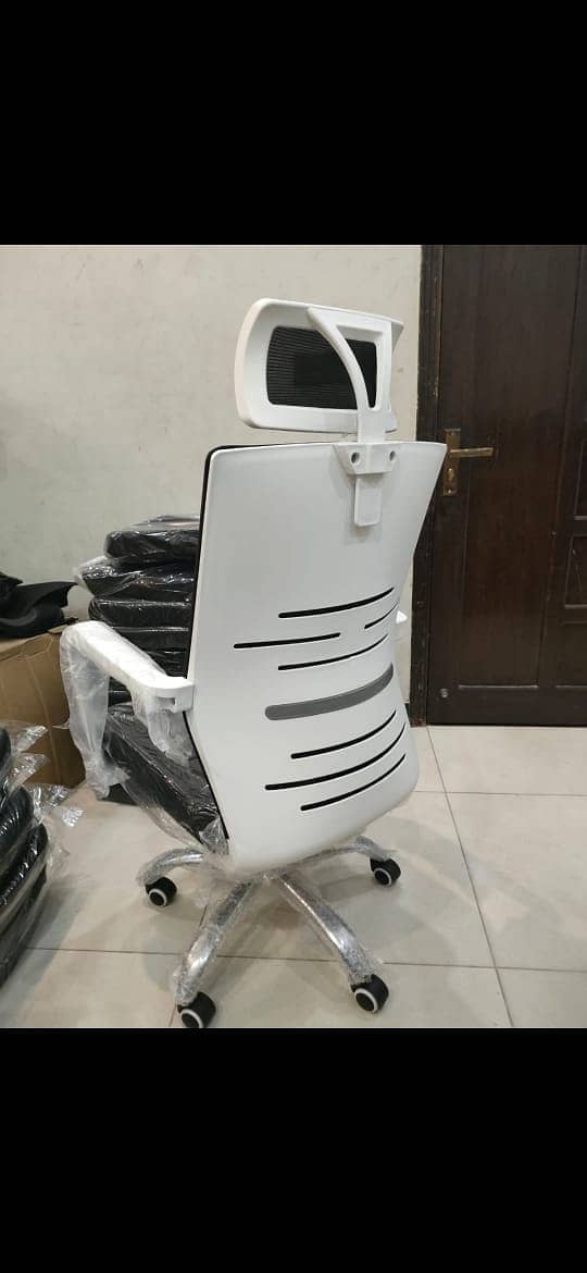 office chairs / Gaming chair / new office furniture for sale in karach 7