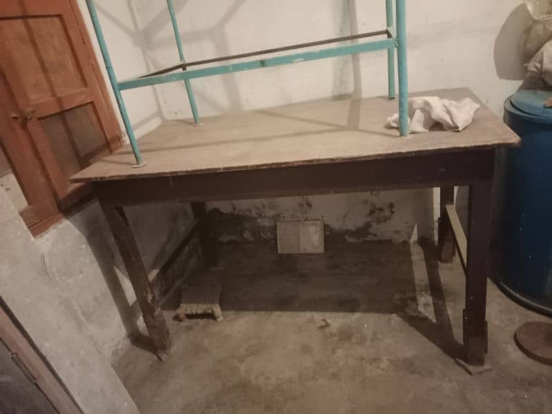 Work Table for mechanical use 1