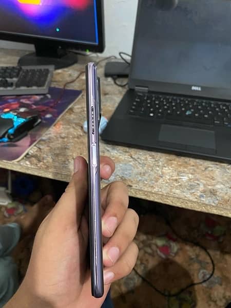 Infinix hot 10 pro 6/128gb with fast charger 1