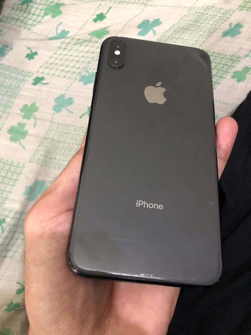 iPhone XS MAX 1