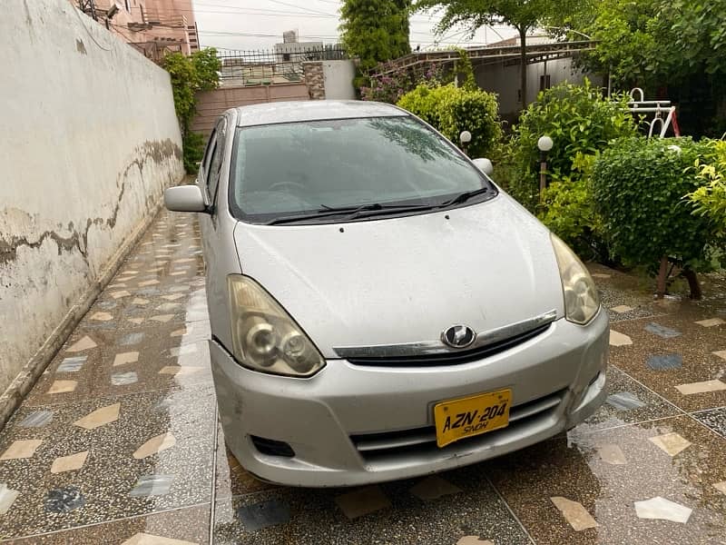 Toyota Wish 2013 1